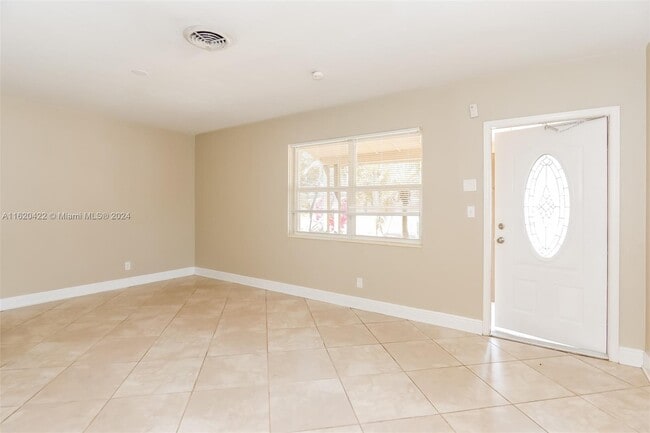 Building Photo - 1640 NW 3rd Ave