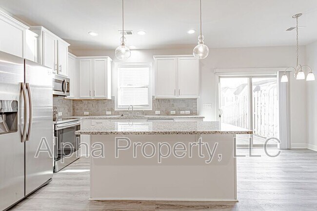 Building Photo - 502 Milbury Way