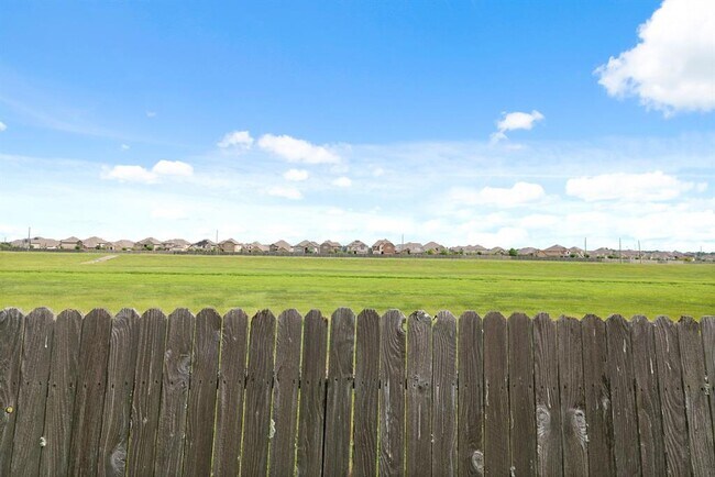 Building Photo - 3819 Jewel Point Dr