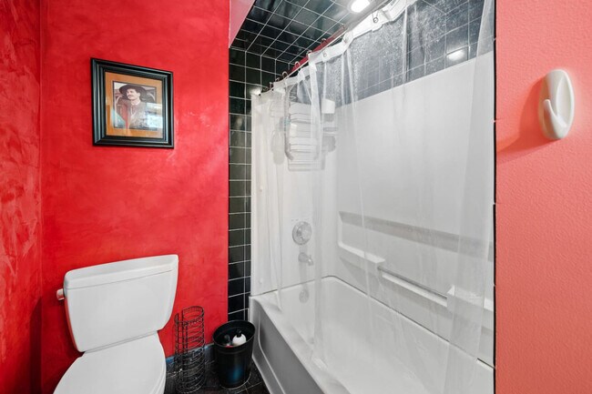 Building Photo - 4501 Briarcliff Ln