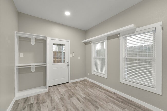 Building Photo - 10242 Bridgeland Ln