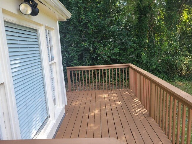 Building Photo - 1301 Westboro Dr SW