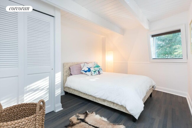 Building Photo - 23 Tanglewood Trl