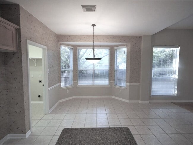 Building Photo - Desirable 4 bedroom home in BEAUTIFUL Steiner Ranch!