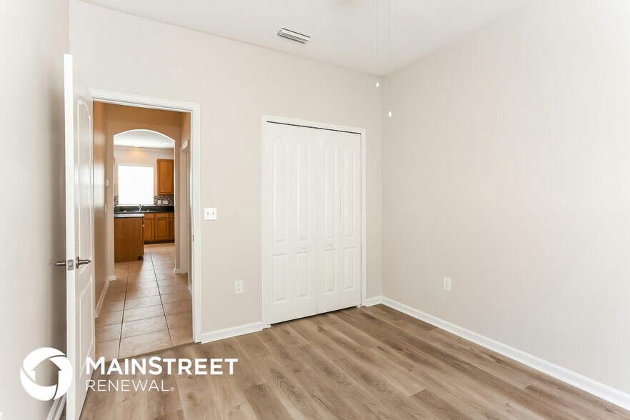 Building Photo - 11771 Alexandra Dr