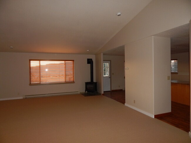 Building Photo - 269 Saddle Dr