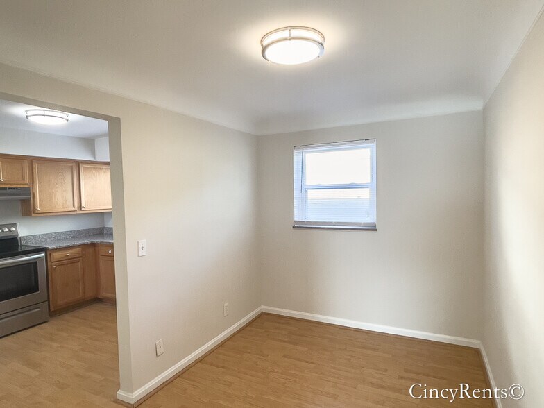 Building Photo - 3970 N Fordham Pl