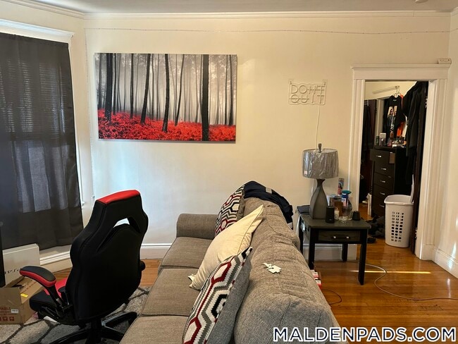 Building Photo - 17-19-19 Washington St