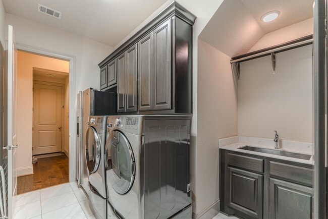 Building Photo - 119 N Bimini Twist Cir