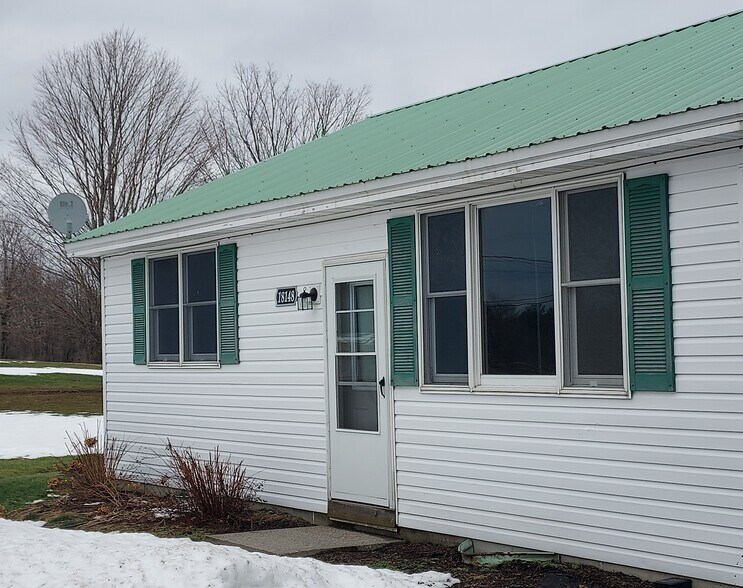 Exterior, Door Entry - 18148 Switzer Rd