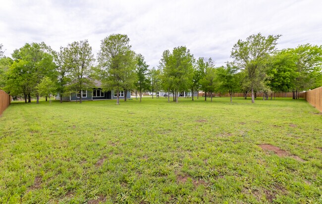 Building Photo - 106 Koele Ct