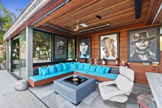 Building Photo - 8356 Sunset View Dr