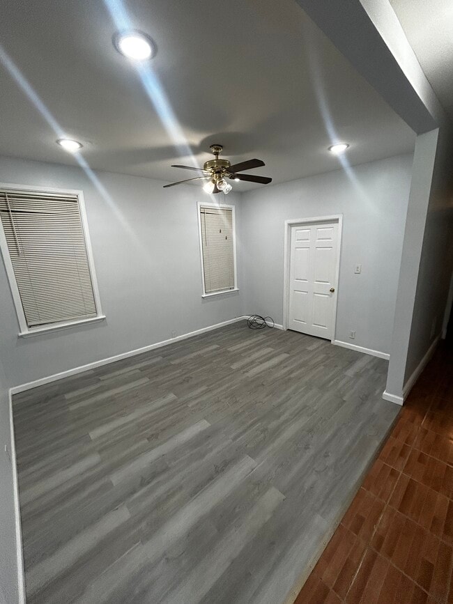 Building Photo - 100 Clarke Ave