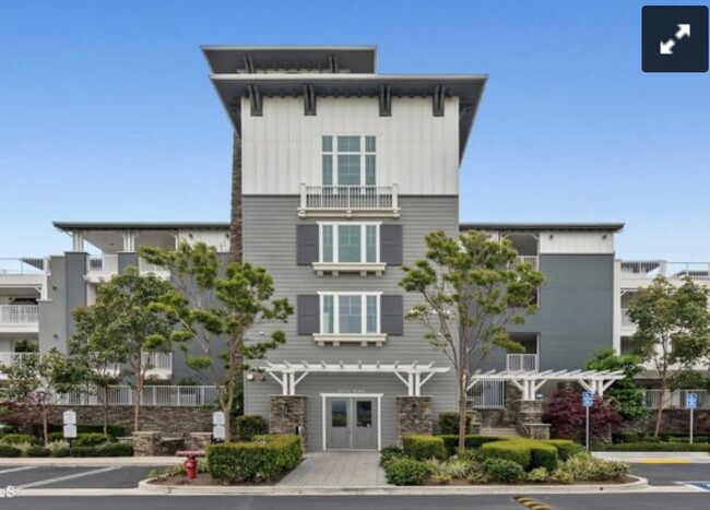 Building Photo - 4012 Tradewinds Dr