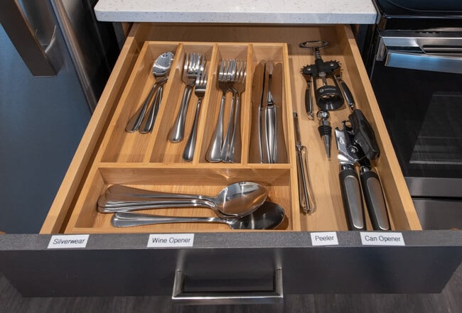 Building Photo - 228 Pike St