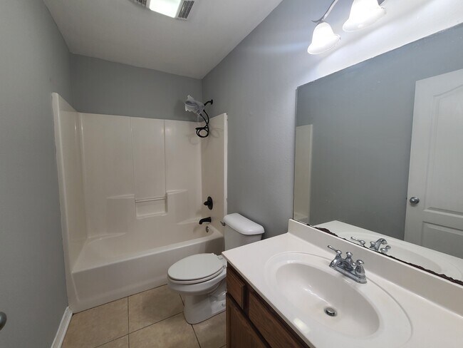 Building Photo - 61471 N 7th St