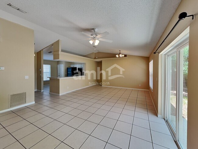 Building Photo - 12301 Woodglen Cir