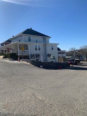 Building Photo - 19 Sagamore Terrace