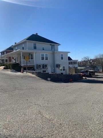 Building Photo - 19 Sagamore Terrace