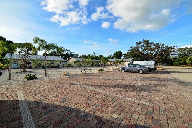 Building Photo - 27625 Reahard Ct