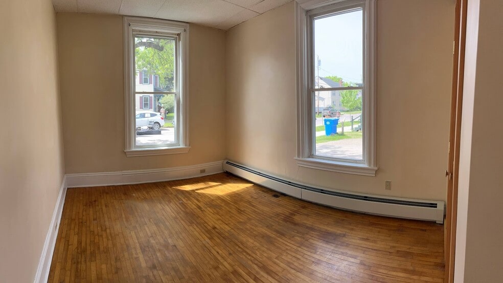 Building Photo - 24 Loomis St