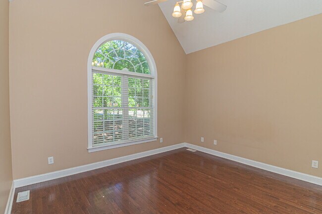 Building Photo - Stunning & Spacious Home in Walnut Hill! 4 Bedrooms | 4 Bathrooms w/ Lawn Care and Trash Service ...