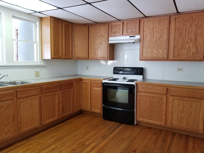 Kitchen - Unit 1 - 193 N Fairview St