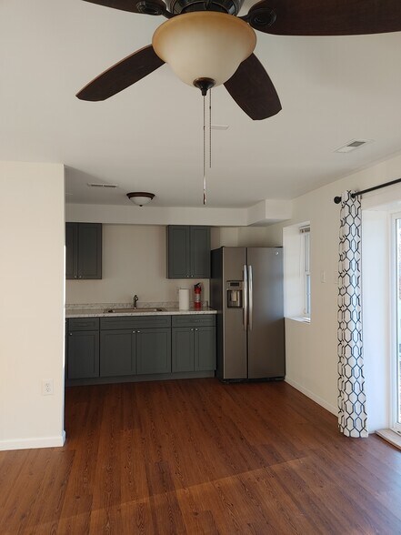 Building Photo - 708 Wilderness Rd