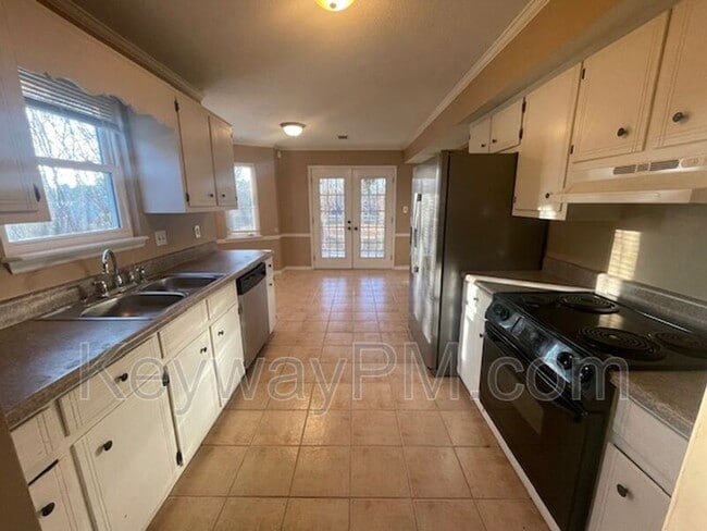 Building Photo - 331 Avery Landing