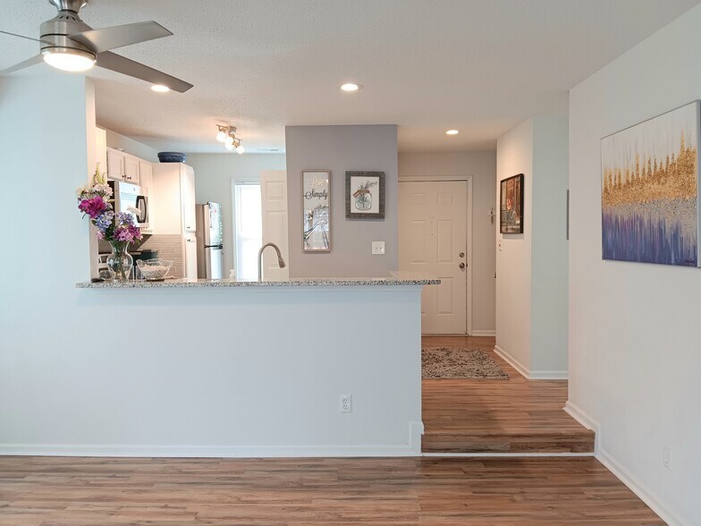 Building Photo - 9033 J M Keynes Dr