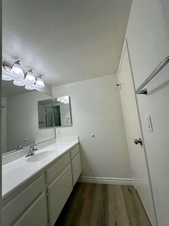 Building Photo - 812 - 2118-2120 S. Meridian LLC