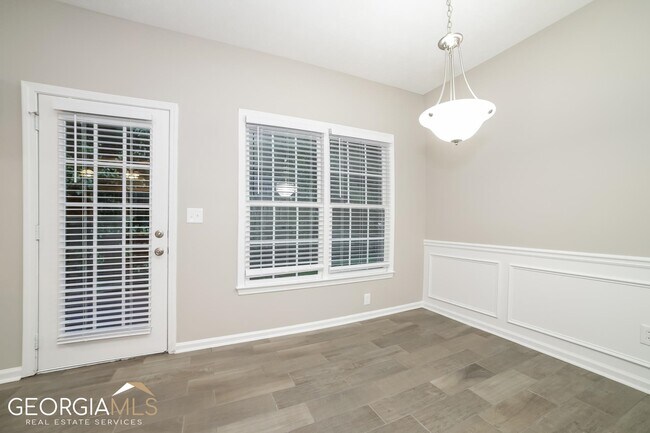 Building Photo - 878 Glynn Oaks Dr