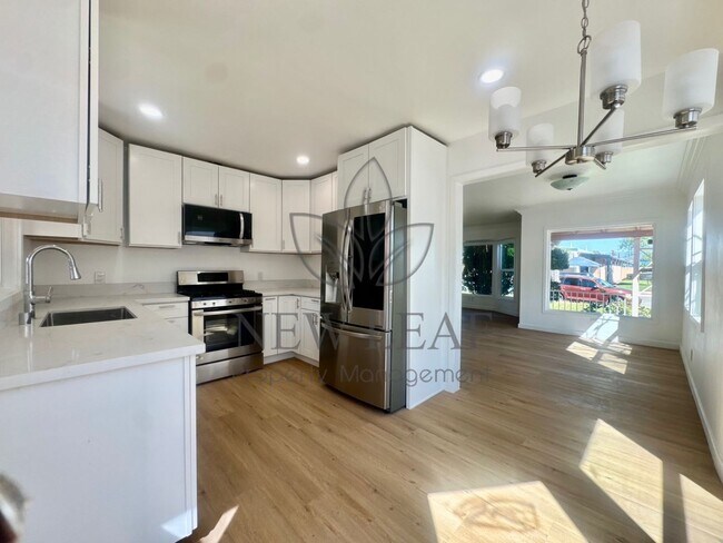 Building Photo - 232 S Bush St