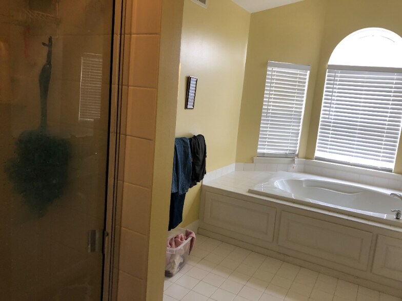 Building Photo - 40 Arbor Cir