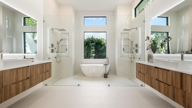 Building Photo - 17400 Rosella Rd