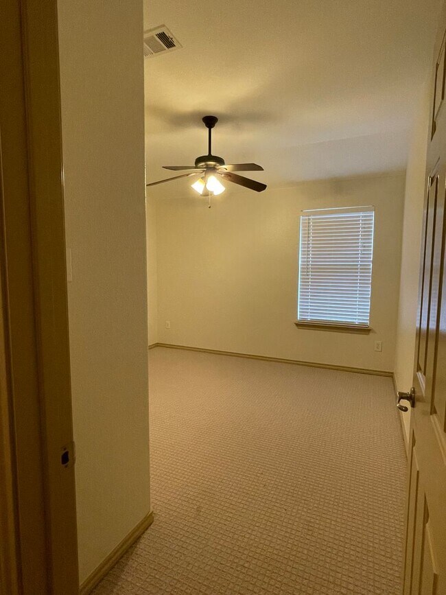 Building Photo - Beautiful Tehama Ridge Home in Cul-de-sac ...