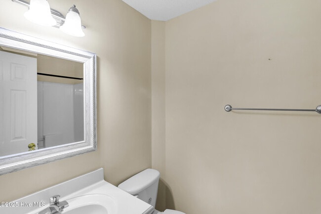 Building Photo - 205 Buckskin Dr