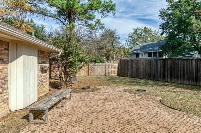 Building Photo - 922 Kingston Dr