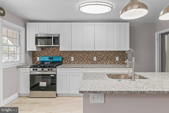 Building Photo - 131 Stanmore Rd