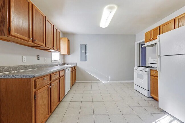 Building Photo - Charming 3 BD 2 BA Decatur Home Near Downtown Atlanta! ***Get 50% Off Your First Month! Limited T...