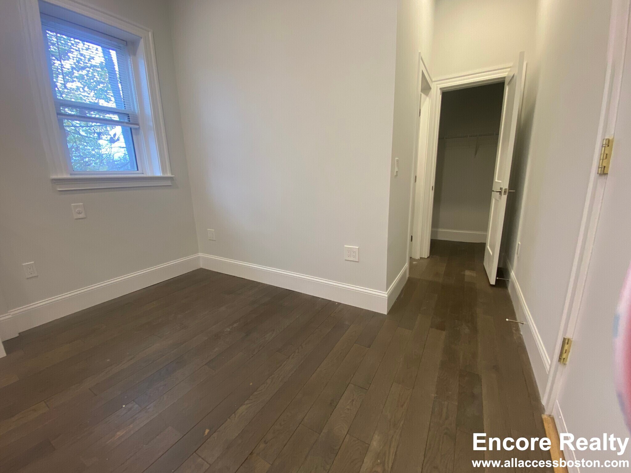 Building Photo - 124 Peterborough St