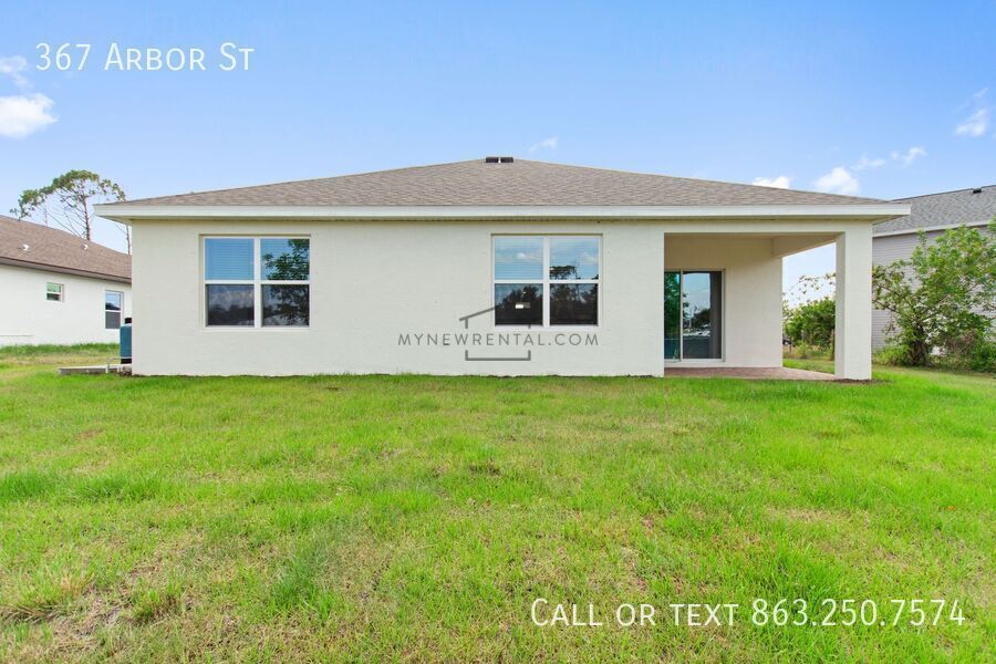 Building Photo - 367 Arbor St