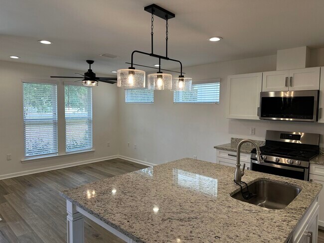 Building Photo - 2896 Blue Blossom Trail