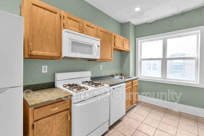 Building Photo - 718 Ashland Ave