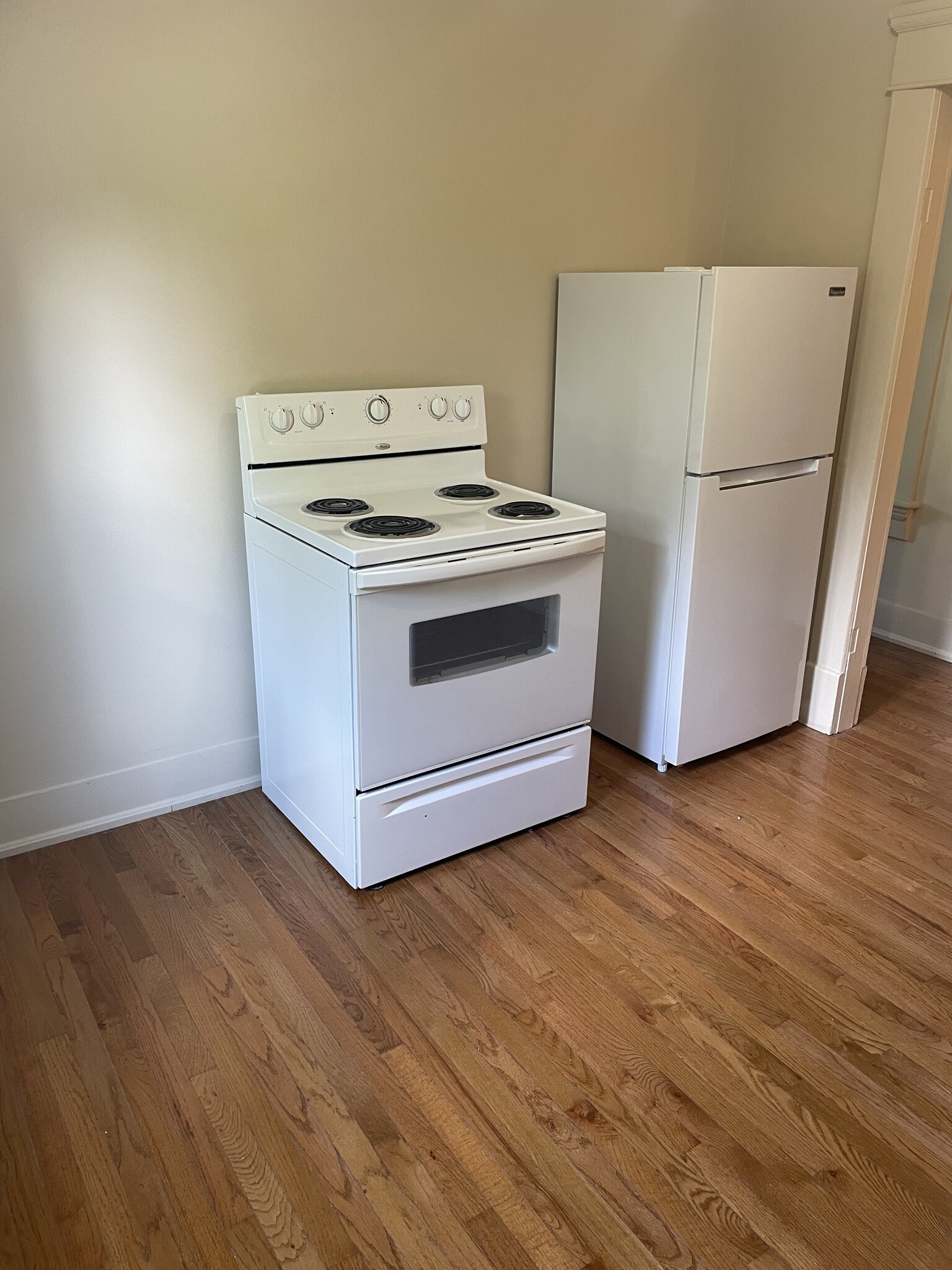 Building Photo - 283 Wood St