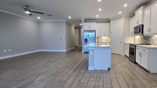Building Photo - 233 Vinadio Blvd