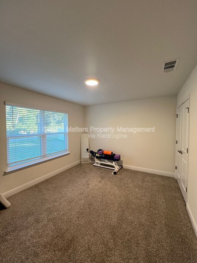 Building Photo - 4527 Plowman Ln