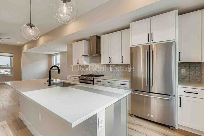 Building Photo - 3580 Uinta St