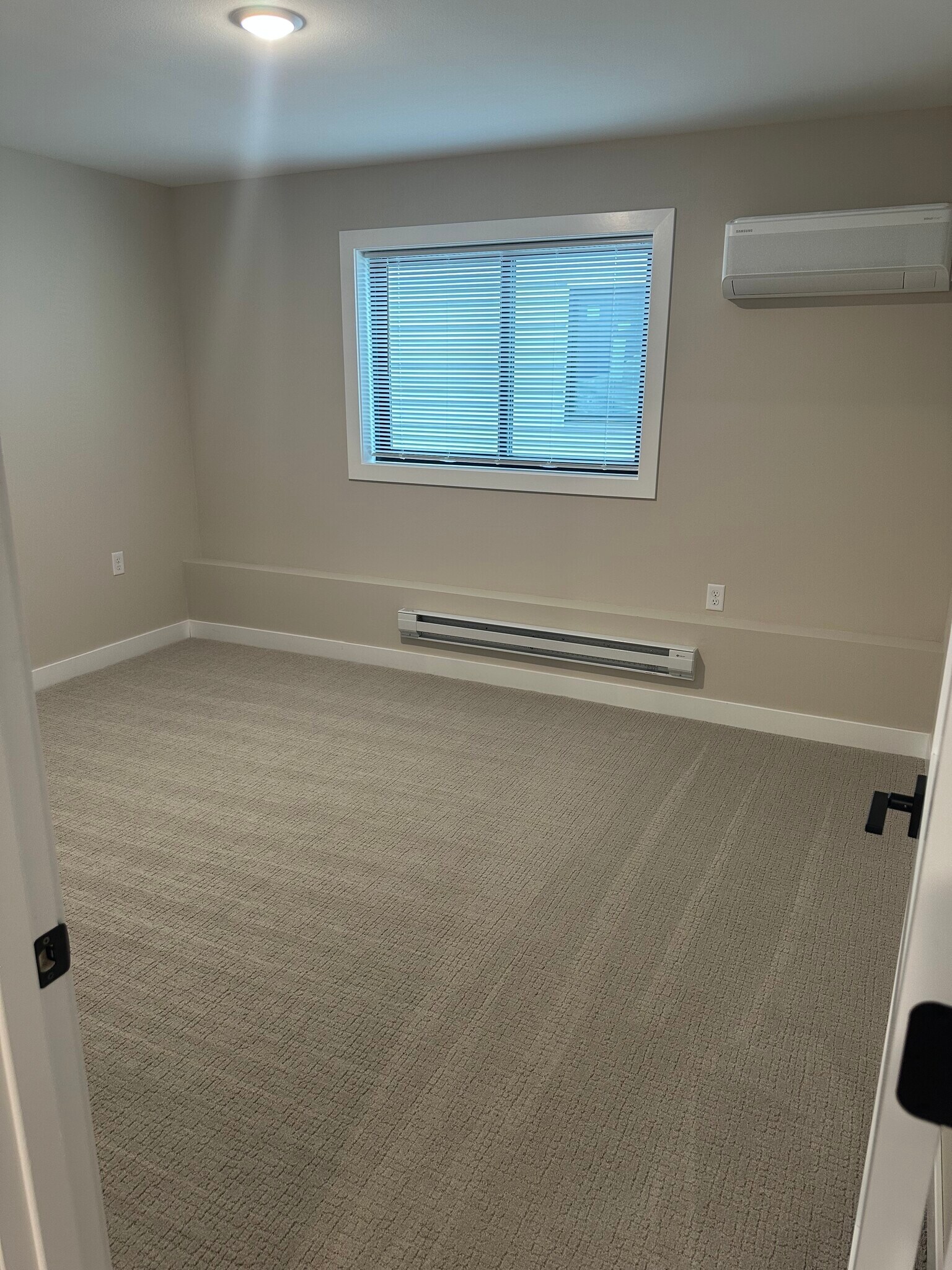 Building Photo - 1504 Lower Trentwood Cir NE