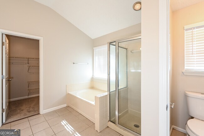 Building Photo - 4969 Wedgewood Pl